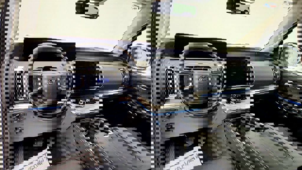 Used 2025 Ford Expedition Max Platinum image 13