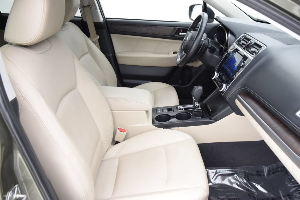Used 2018 Subaru Outback 2.5i Limited AWD/4WD image 16