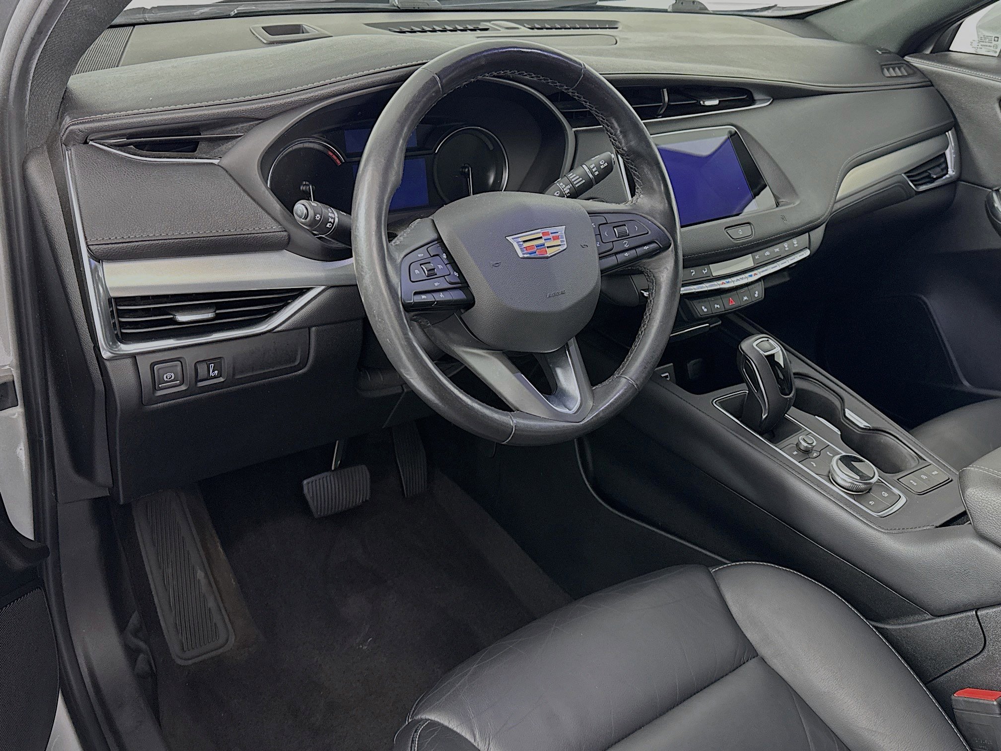 Used 2019 Cadillac XT4 Premium Luxury w/ Cold Weather Package image 9