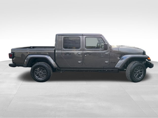New 2026 Jeep Gladiator Sport AWD/4WD image 8