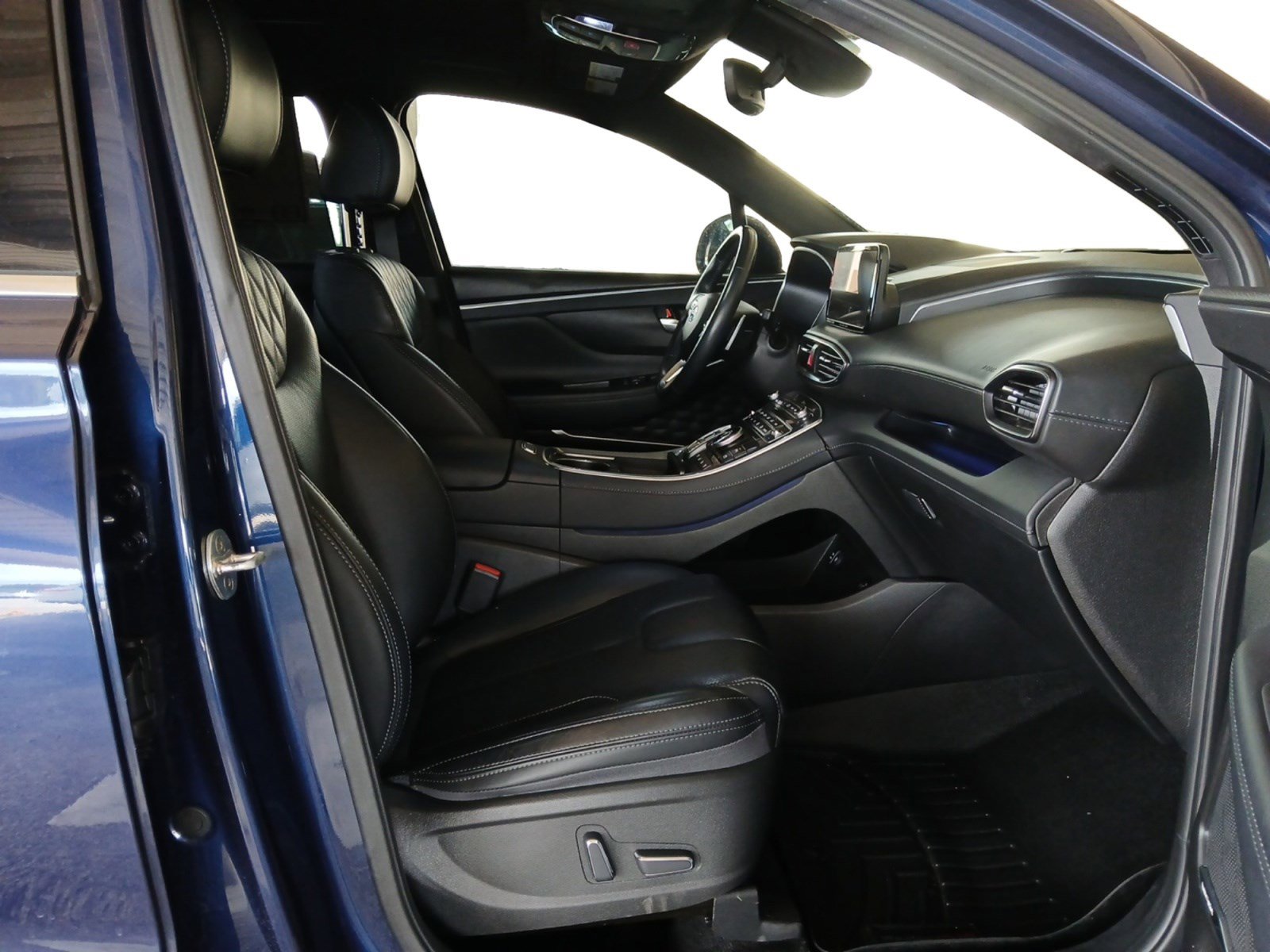 Certified 2023 Hyundai Santa Fe Calligraphy w/ Cargo Package image 15