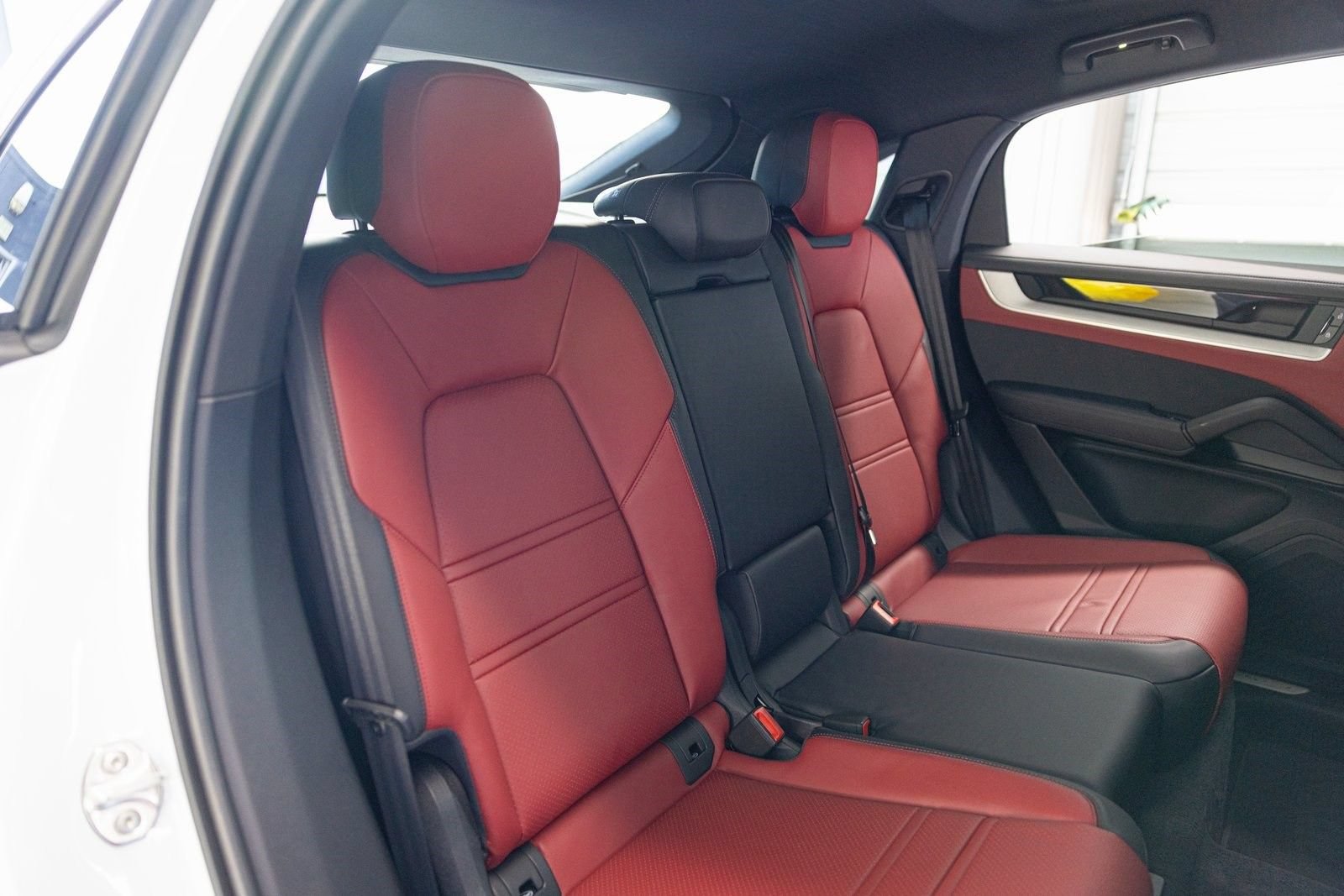 New 2024 Porsche Cayenne Coupe AWD/4WD image 39