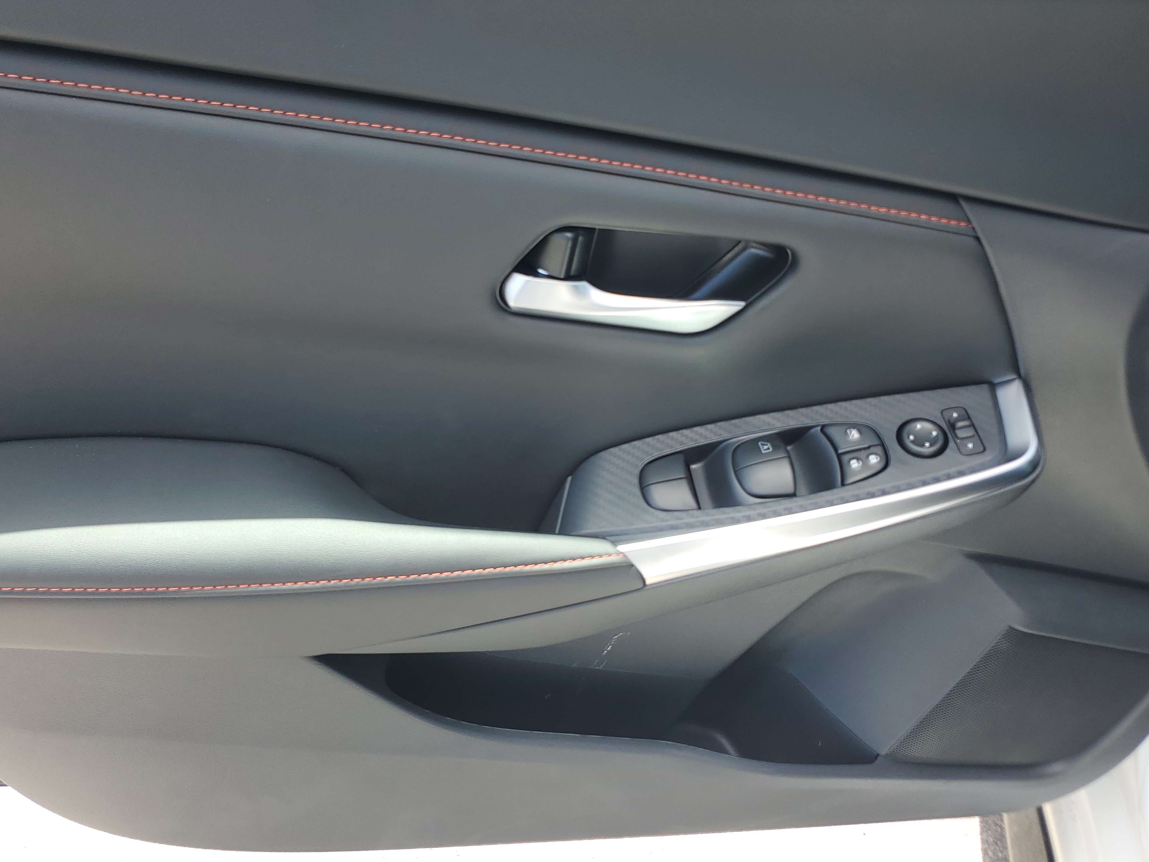 Used 2025 Nissan Sentra SR w/ Midnight Edition FWD image 21