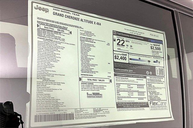 New 2025 Jeep Grand Cherokee Altitude image 14