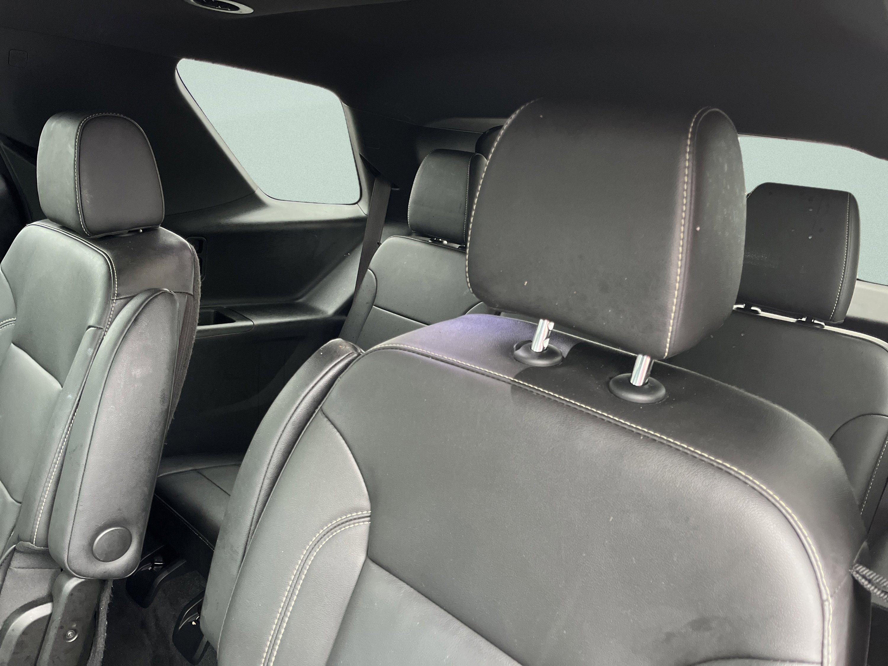 Used 2023 Chevrolet Traverse LT w/ LT Premium Package image 24