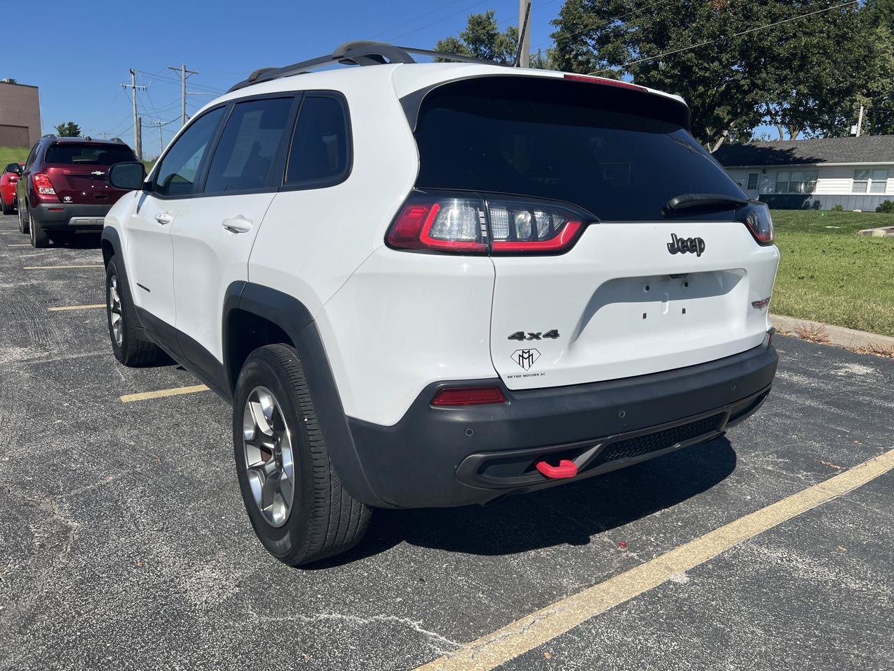Used 2019 Jeep Cherokee Trailhawk AWD/4WD image 3