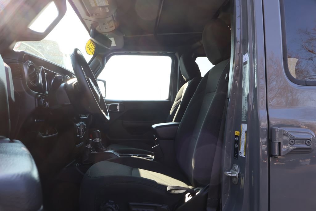 Used 2023 Jeep Wrangler Unlimited w/ Cold Weather Group image 29