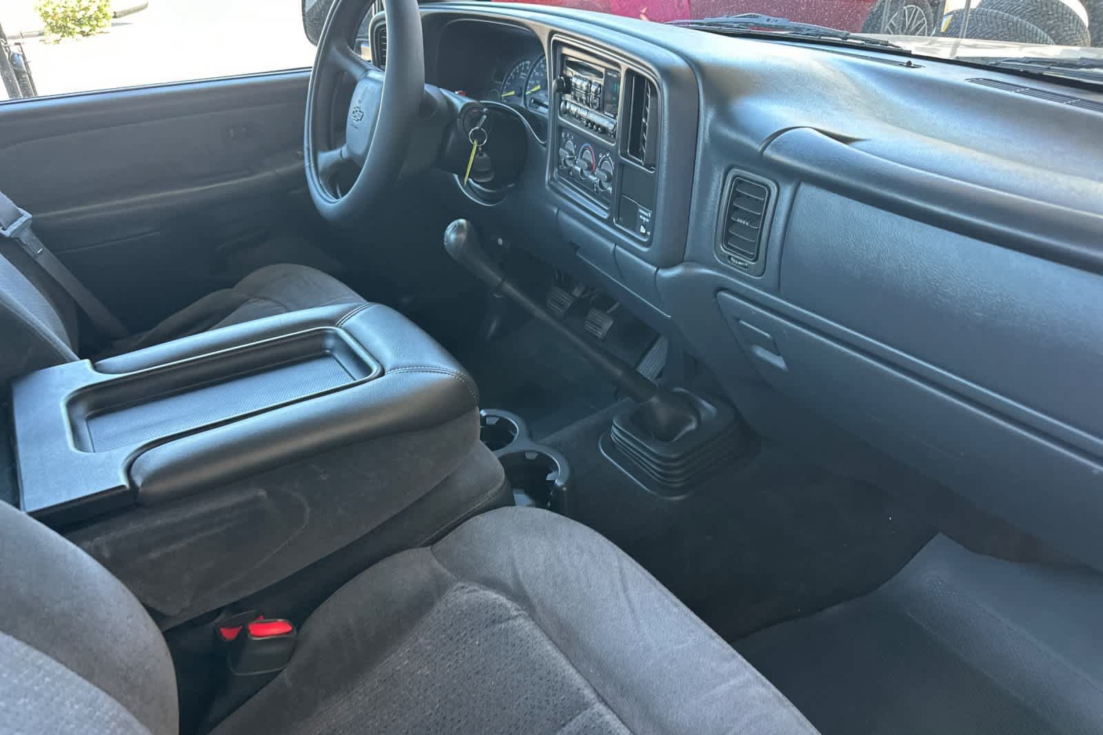 Used 2001 Chevrolet Silverado 1500 LS w/ Firm Ride Suspension Pkg RWD image 15