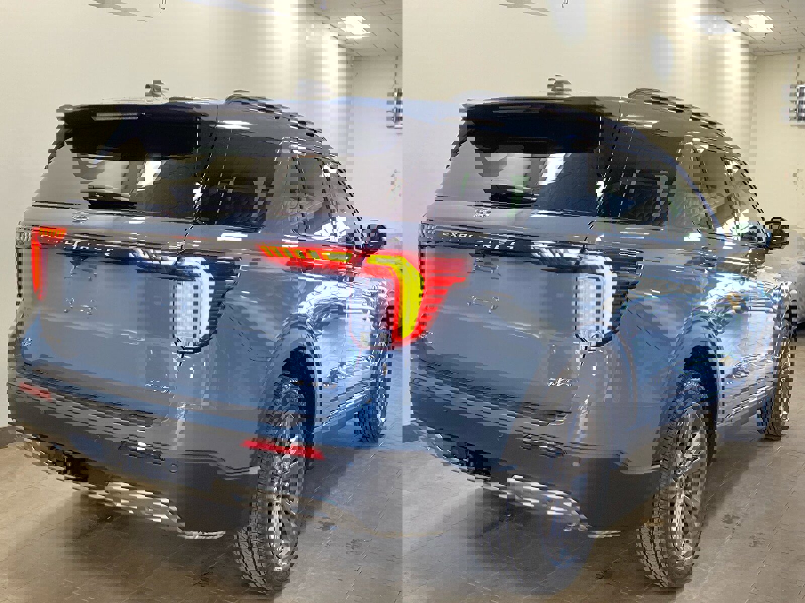 New 2026 Ford Explorer Active w/ Active Comfort Package image 39