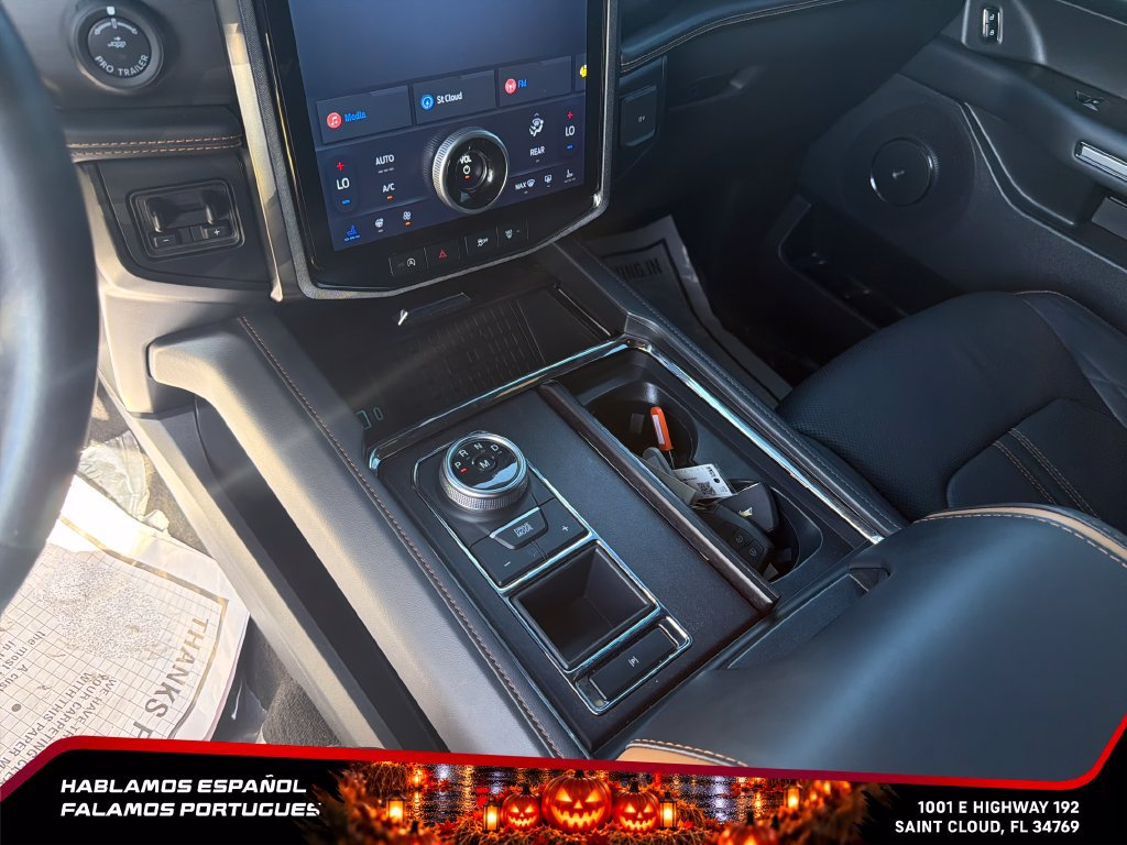 Used 2024 Ford Expedition Platinum RWD image 21