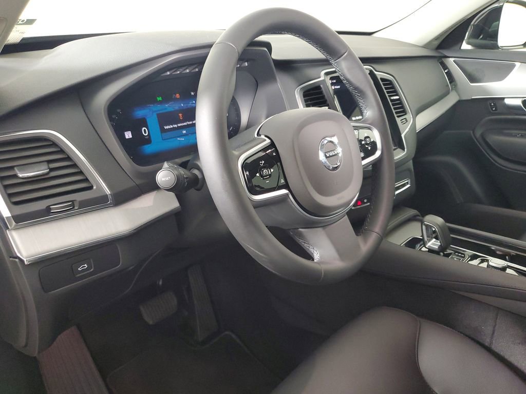 Certified 2025 Volvo XC90 B5 Core AWD/4WD image 25