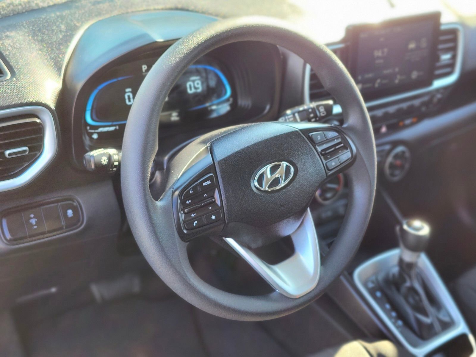 Certified 2026 Hyundai Venue SE image 19