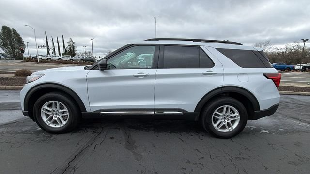 Used 2025 Ford Explorer Active image 7