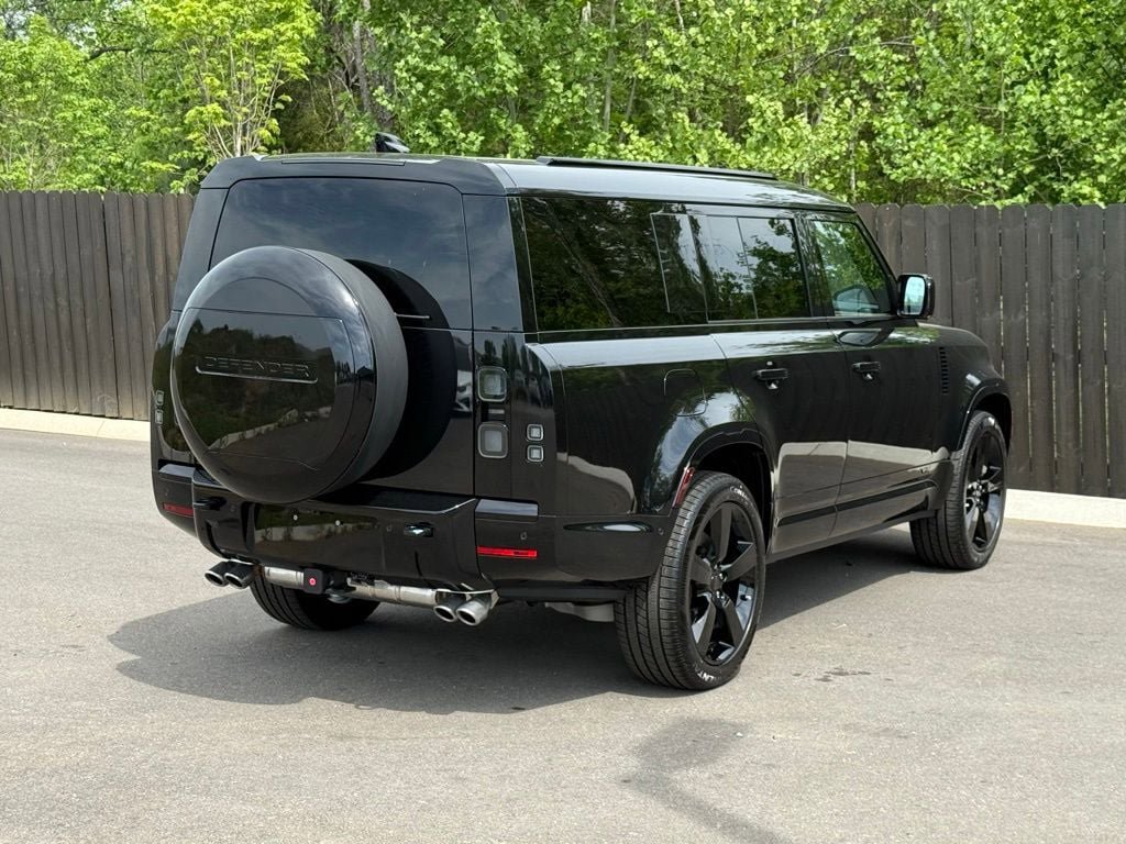 New 2026 Land Rover Defender 130 V8 AWD/4WD image 5