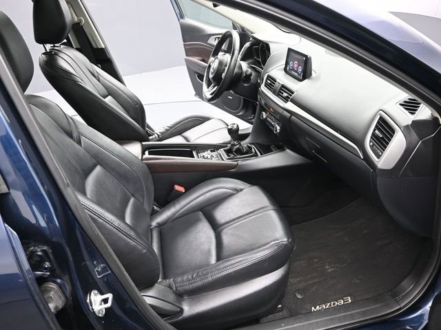 Used 2018 MAZDA MAZDA3 Touring image 24