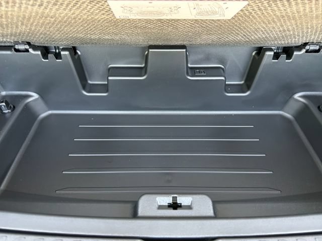 New 2026 Chevrolet Traverse LT w/ Driver Confidence Package FWD image 12