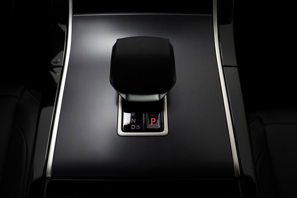 New 2026 Land Rover Range Rover Velar Dynamic SE image 13