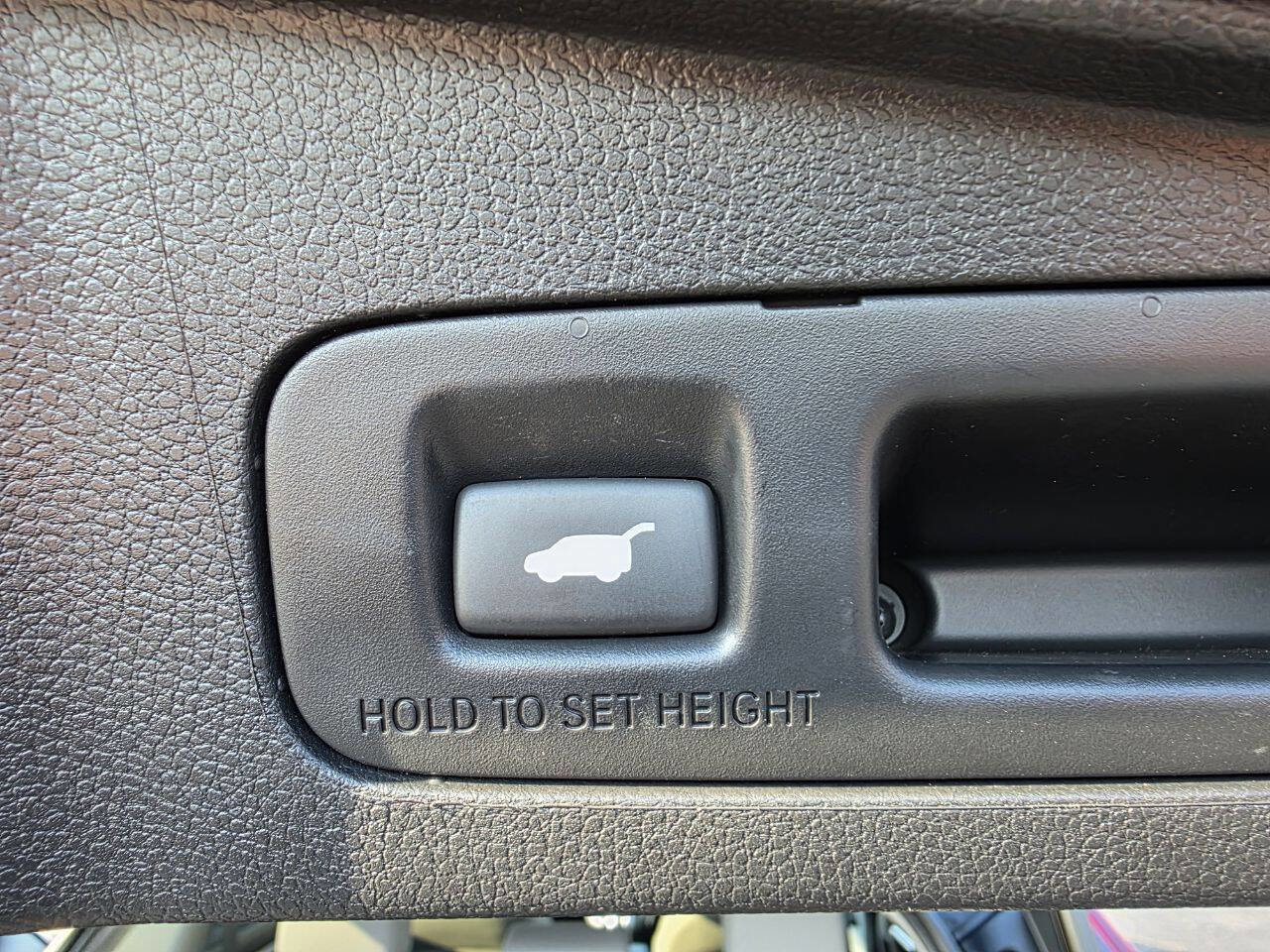 Used 2020 Honda CR-V Touring image 28