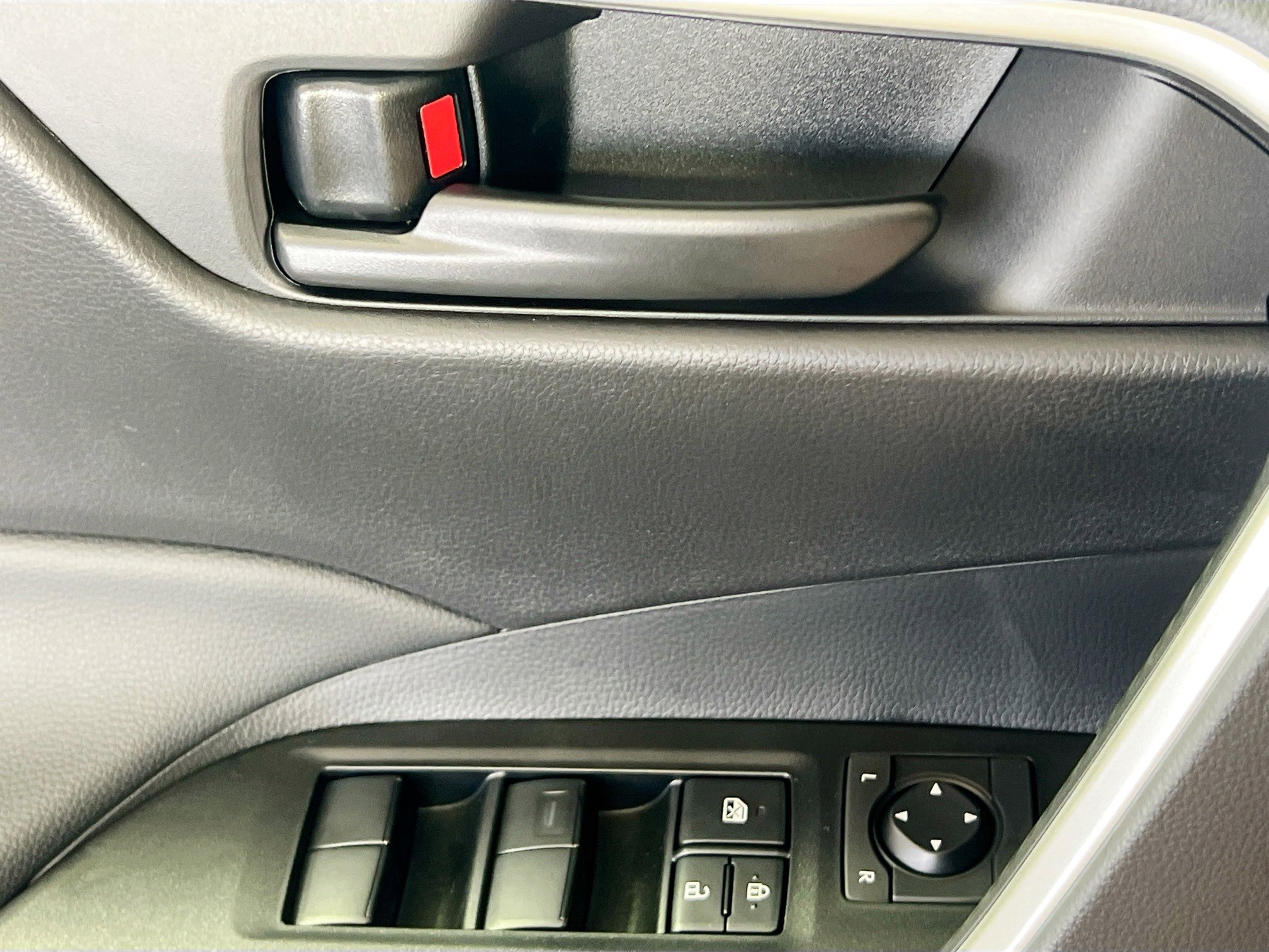 New 2025 Toyota RAV4 LE FWD image 16
