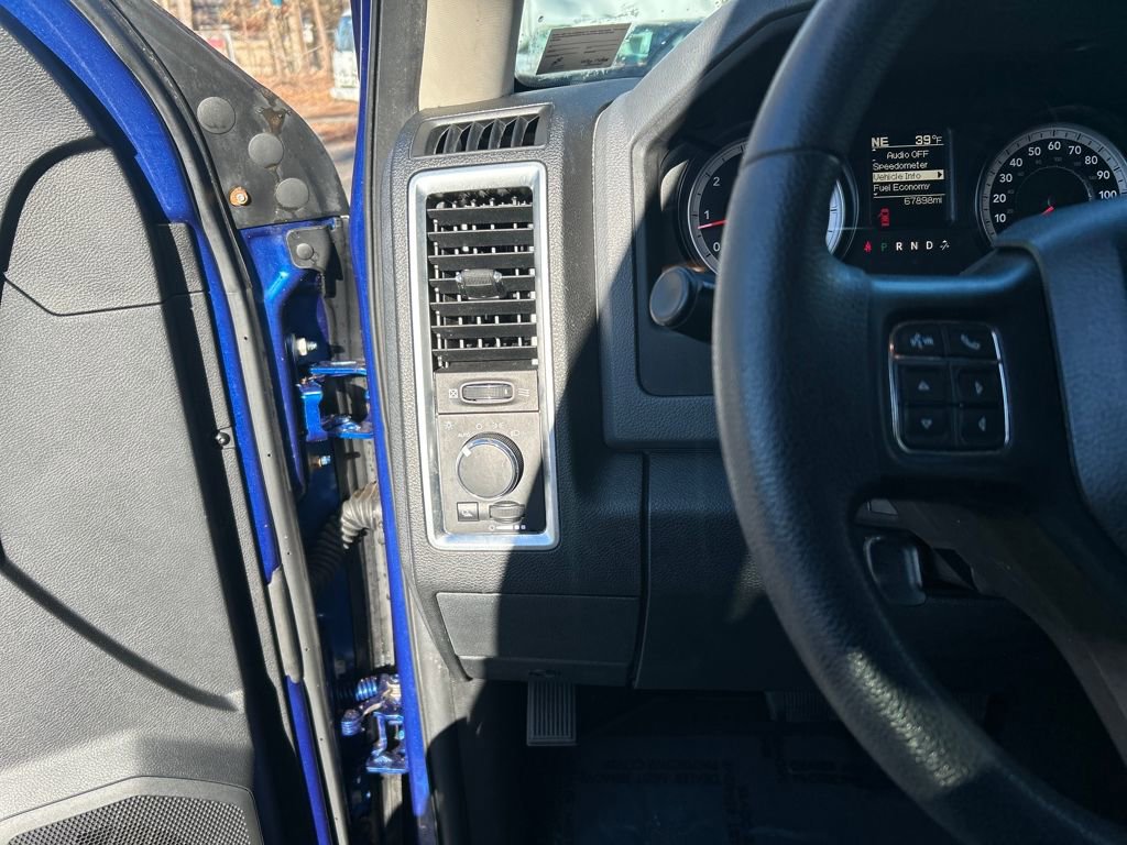 Used 2014 RAM 2500 SLT image 22