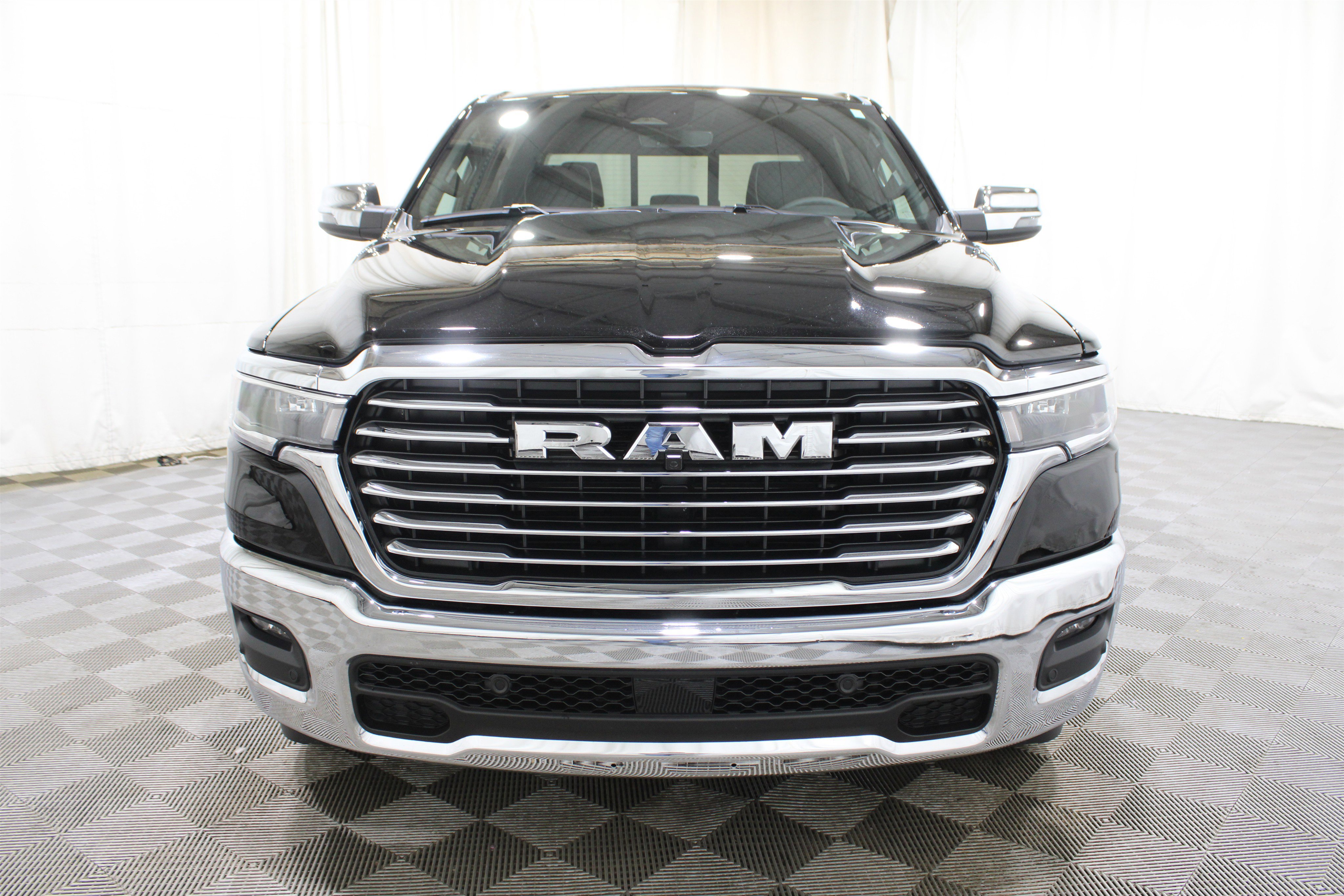 Used 2025 RAM 1500 Laramie image 43