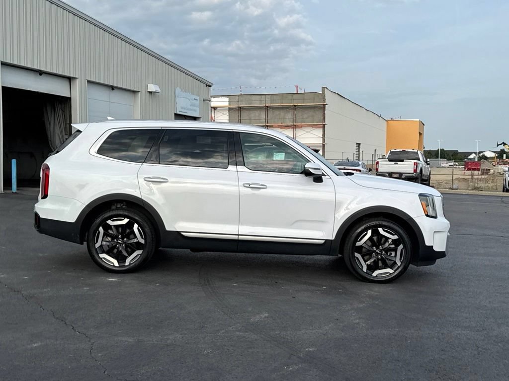 Used 2025 Kia Telluride S AWD/4WD image 8