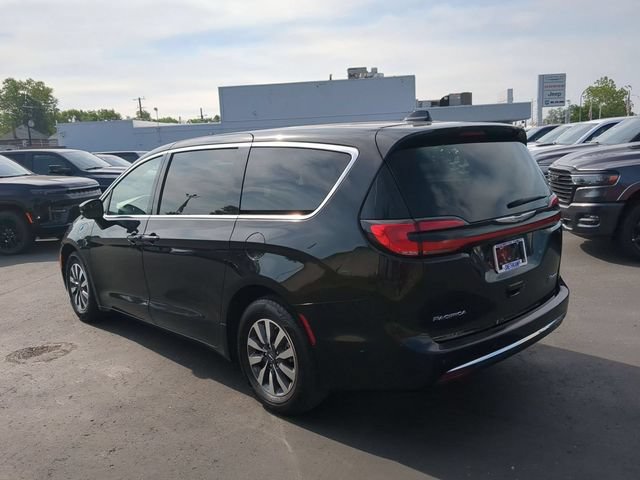 Used 2024 Chrysler Pacifica Limited FWD image 4
