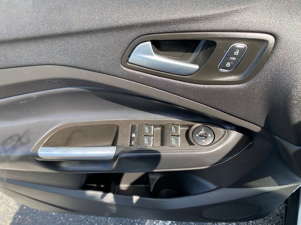 Used 2019 Ford Escape SE FWD image 20