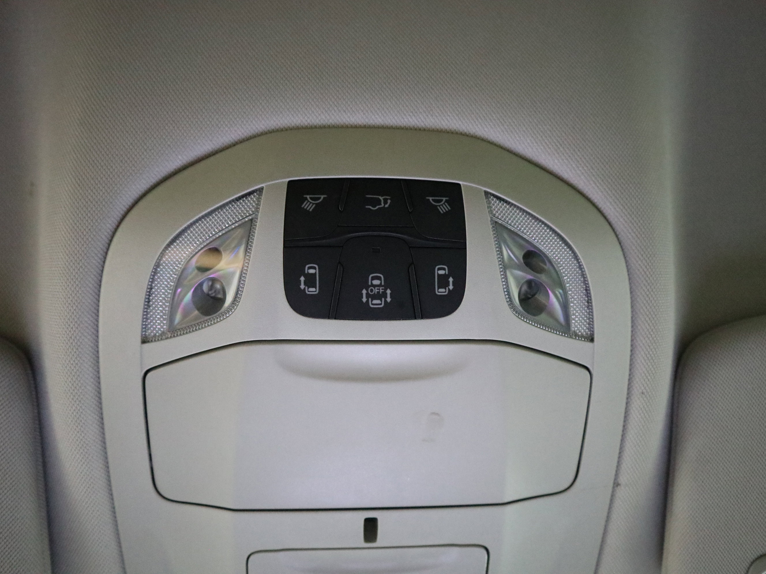 Used 2024 Chrysler Pacifica Touring-L FWD image 34