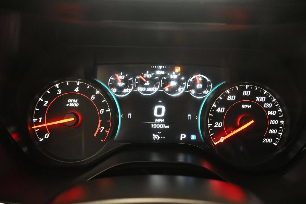Used 2018 Chevrolet Camaro SS RWD image 17