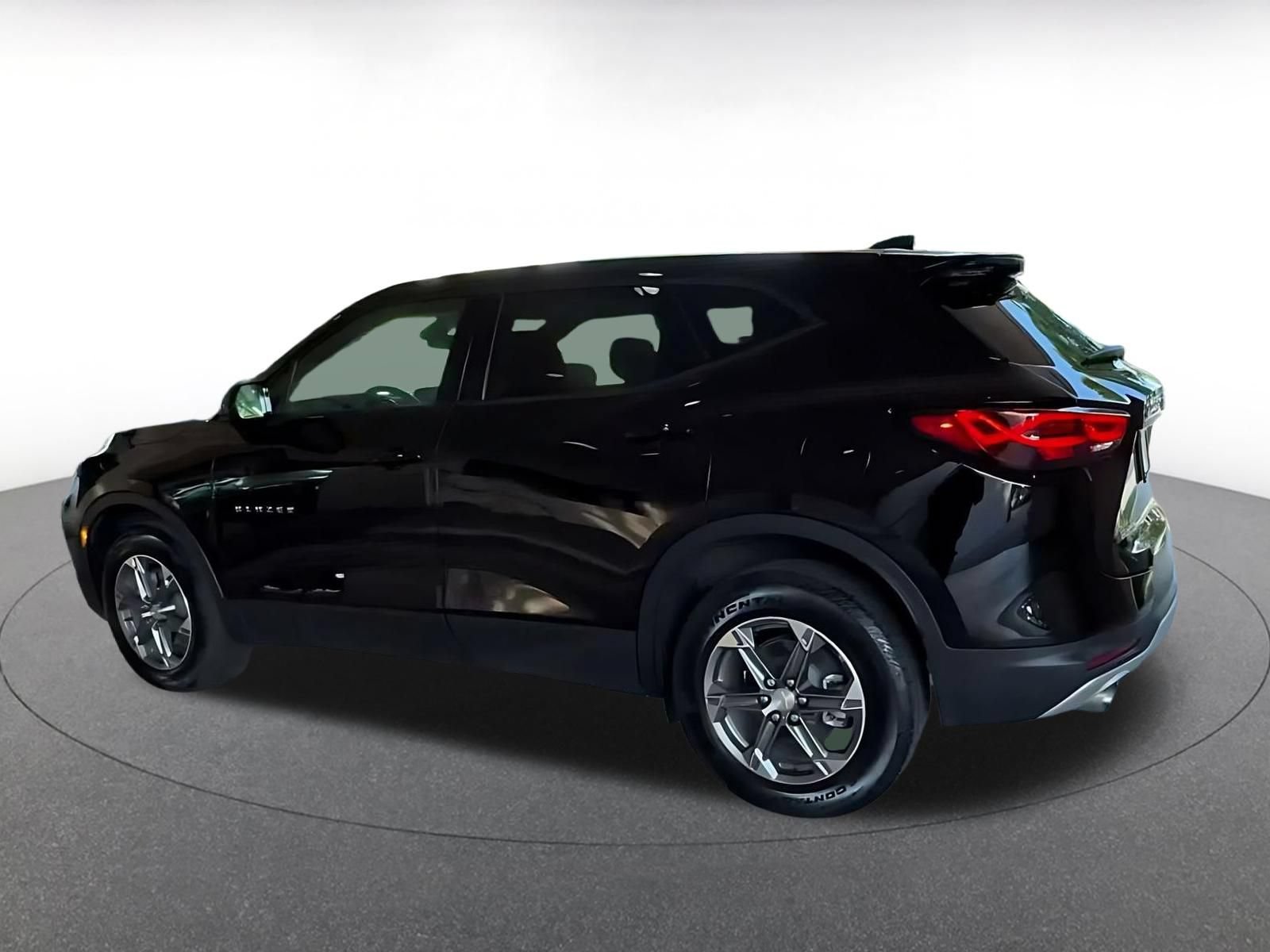 Used 2026 Chevrolet Blazer LT FWD image 9