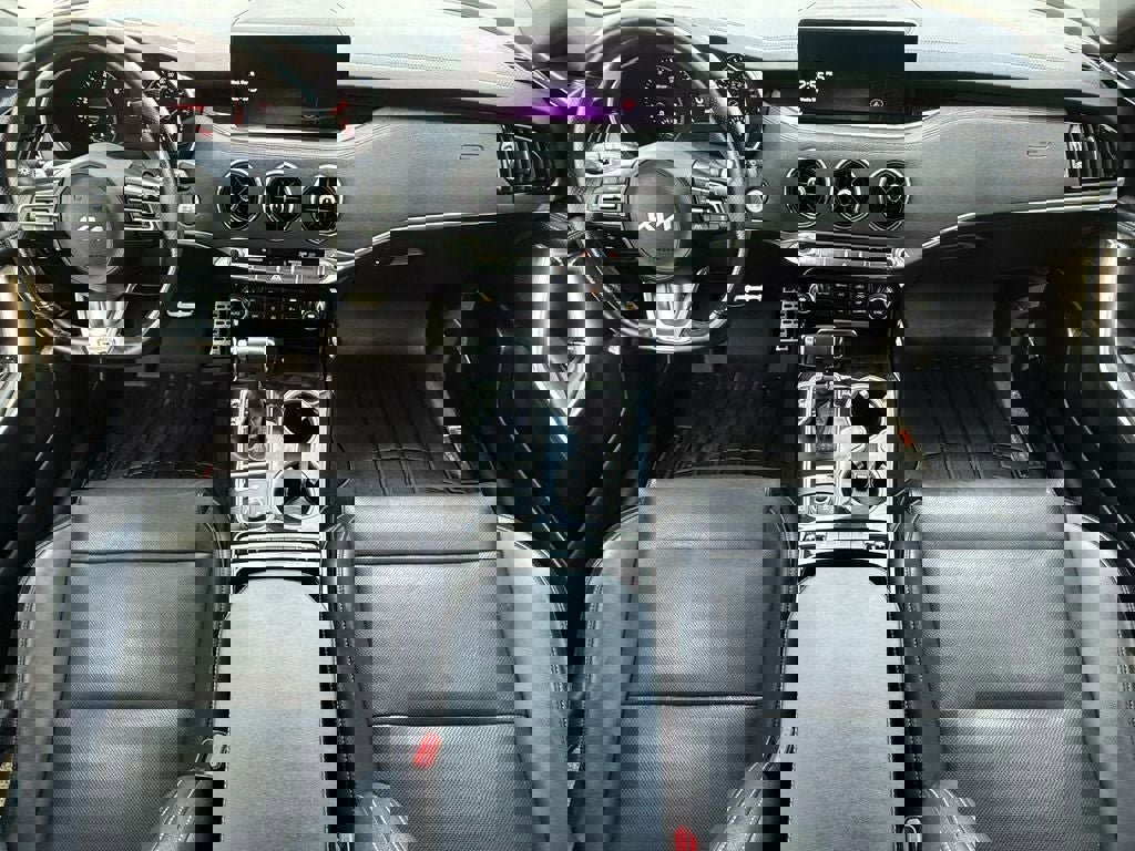 Used 2022 Kia Stinger GT-Line w/ Sun & Sound Package image 16