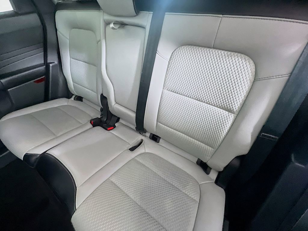 Used 2023 Ford Escape SE image 25