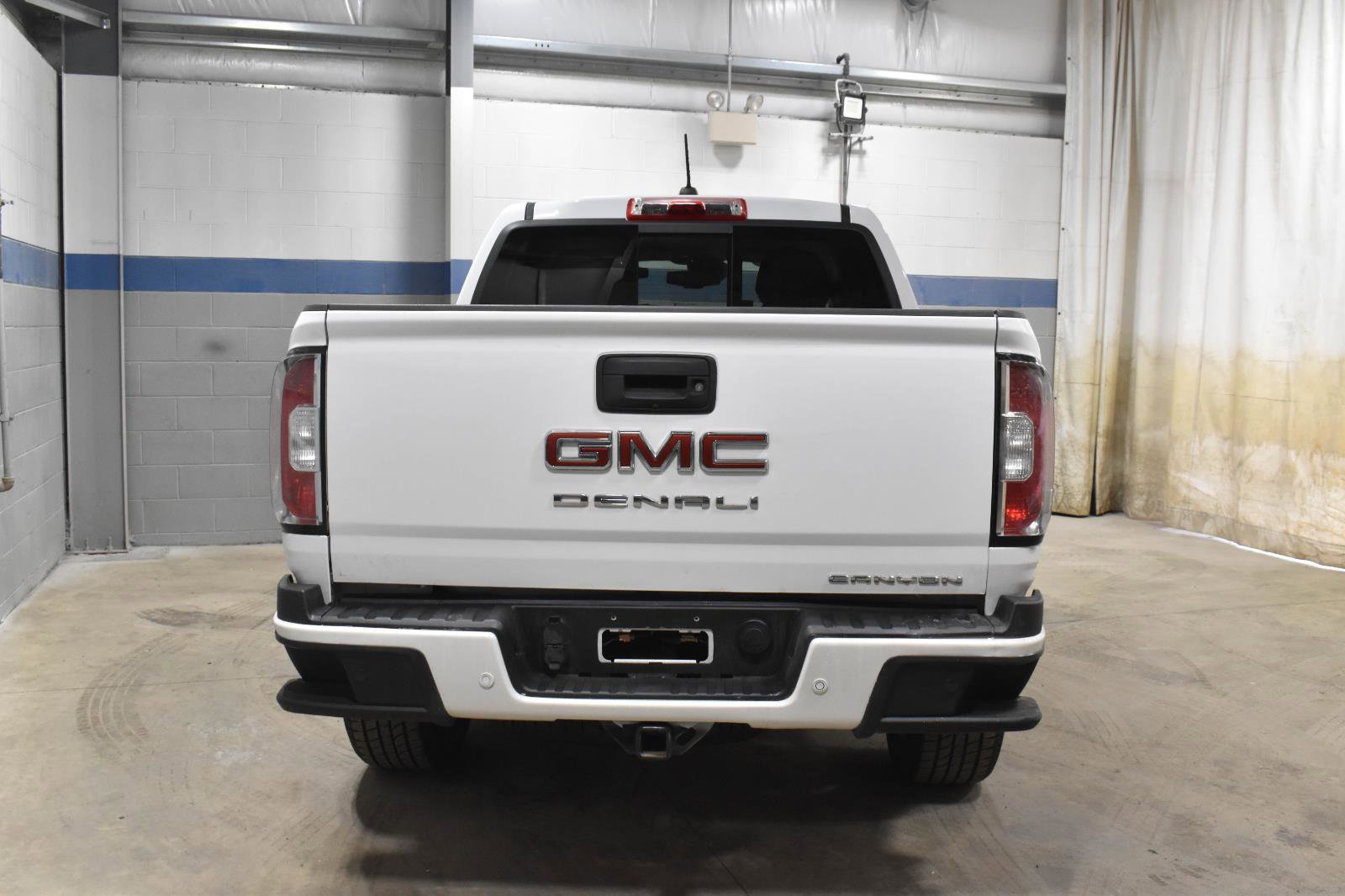 Used 2022 GMC Canyon Denali image 28