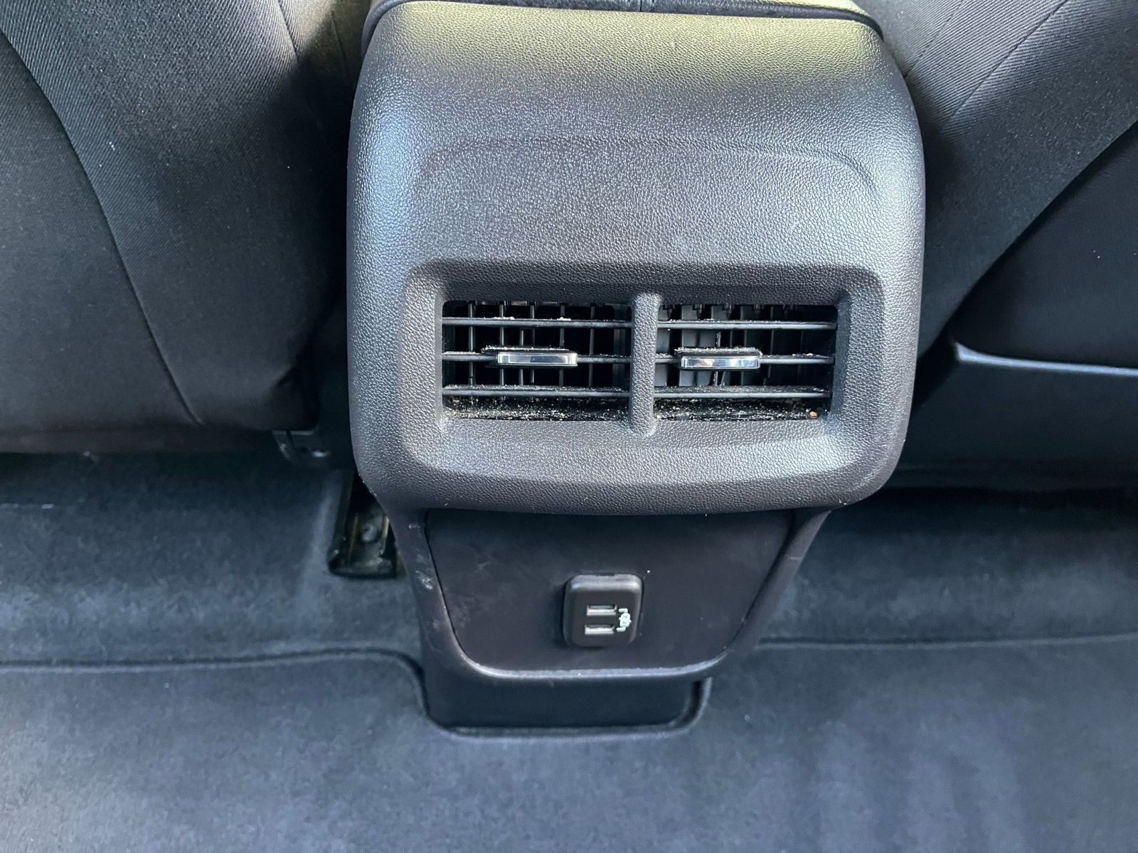 Used 2024 GMC Terrain SLE FWD image 24