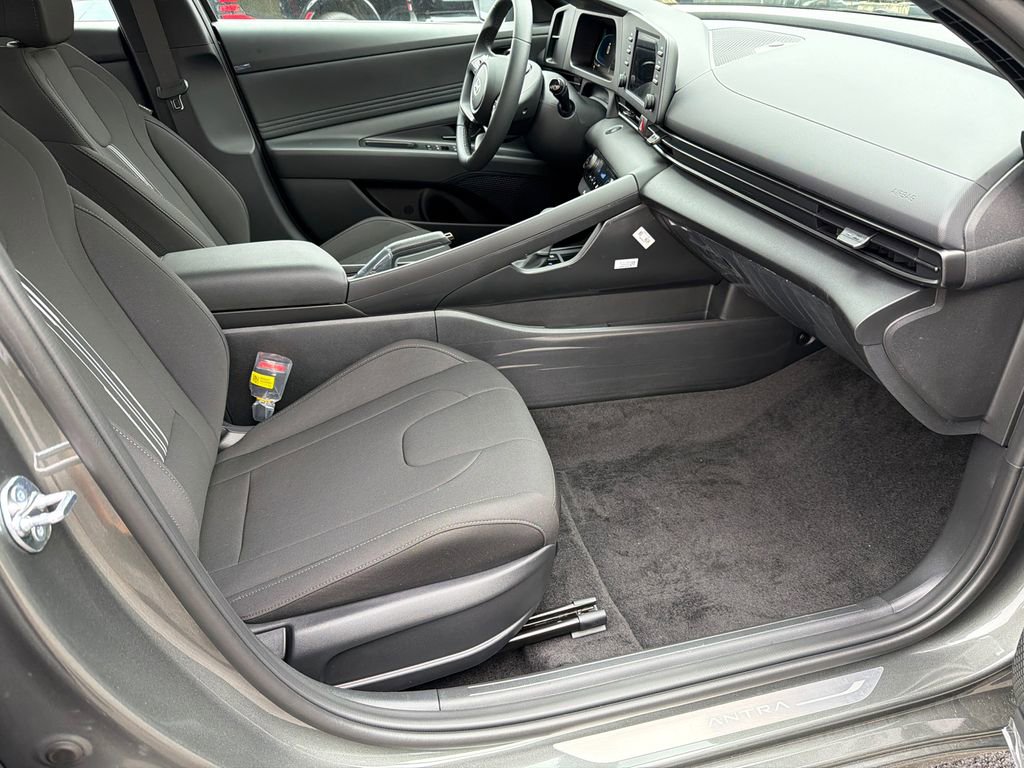 New 2026 Hyundai Elantra Sport FWD image 13