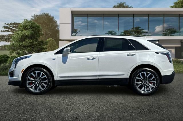New 2026 Cadillac XT5 Sportv w/ LPO, Floor Liner Package AWD/4WD image 7