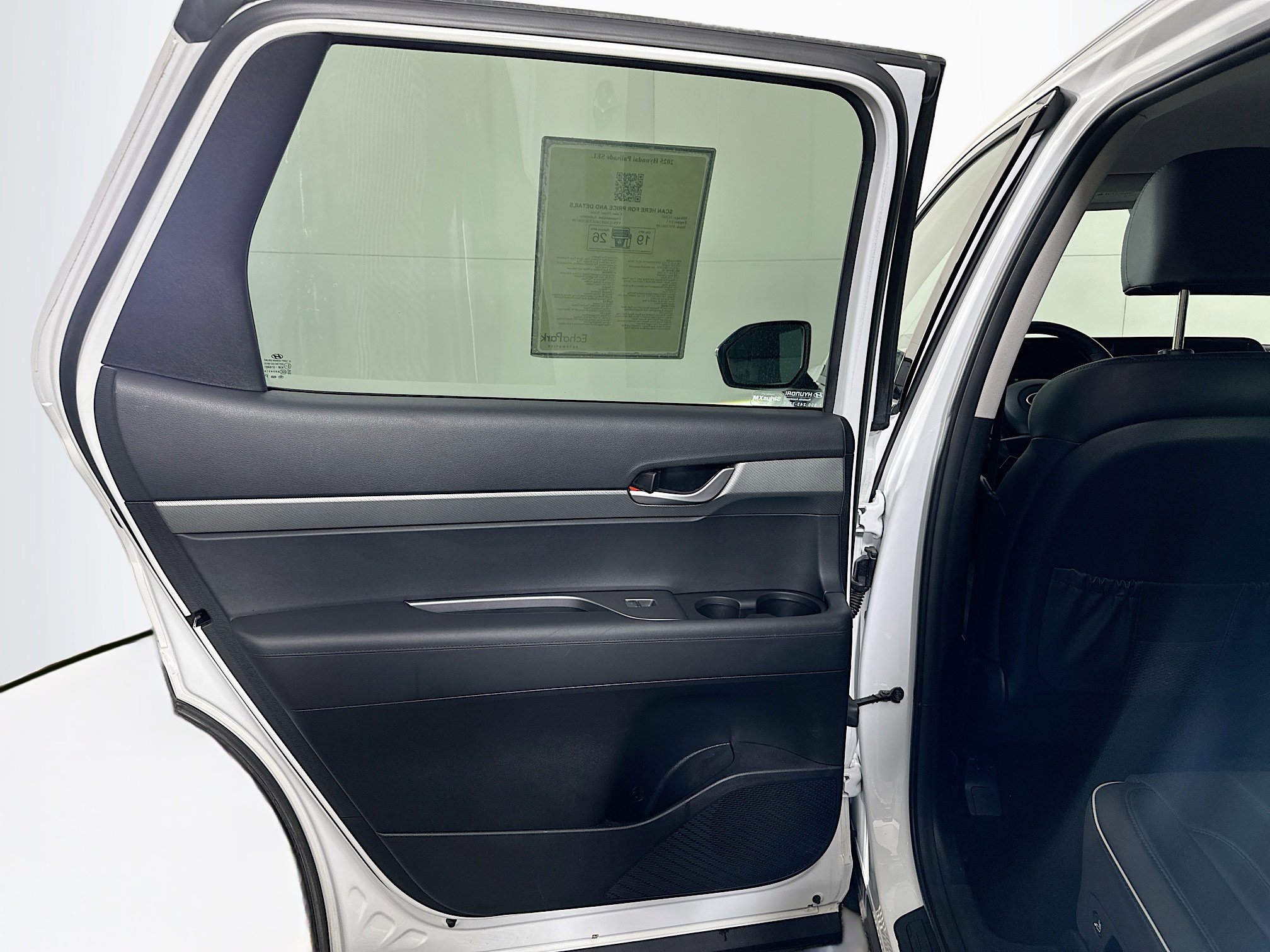 Used 2025 Hyundai Palisade SEL FWD image 26