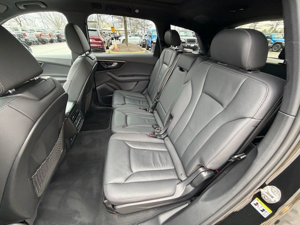 Used 2025 Audi Q7 3.0T Premium Plus image 18