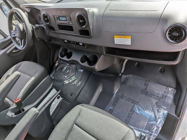 Used 2024 Mercedes-Benz Sprinter 2500 image 18