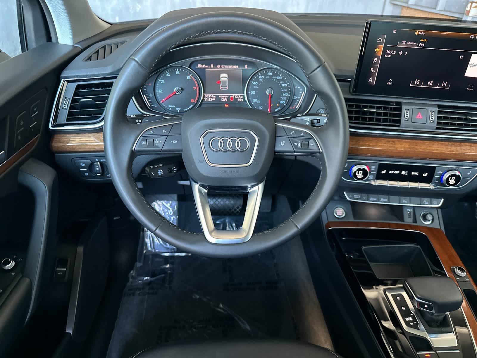 Used 2023 Audi Q5 2.0T Premium w/ Convenience Package AWD/4WD image 14