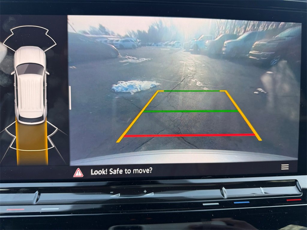 Used 2024 Volkswagen Atlas Cross Sport SE image 13