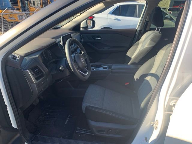 Used 2023 Nissan Rogue SV image 13