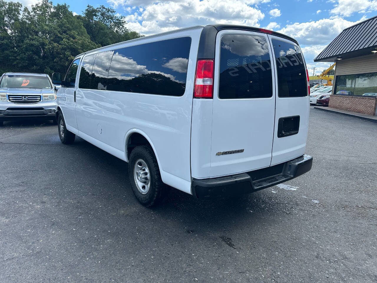 Used 2021 Chevrolet Express 3500 LS image 11