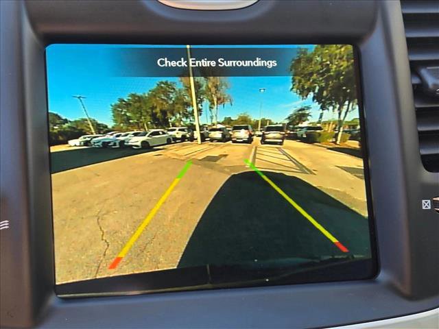 Used 2023 Chrysler 300 Touring L image 13