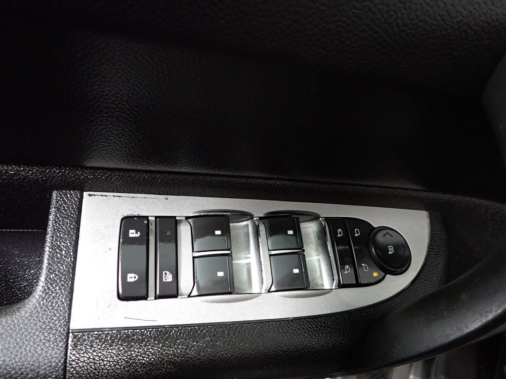 Used 2009 GMC Sierra 1500 SLE w/ Power Pack Plus AWD/4WD image 15