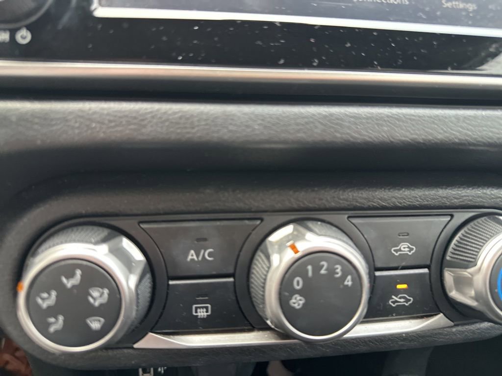 Used 2024 Nissan Versa S w/ Trunk Package image 15