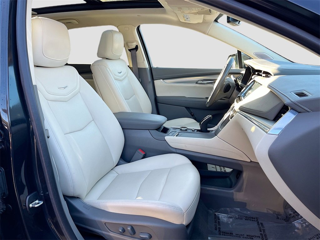 Used 2020 Cadillac XT5 Premium Luxury w/ LPO, Floor Liner Package image 29