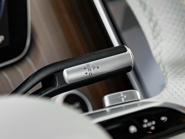 Used 2022 Mercedes-Benz EQS 450+ Sedan image 17