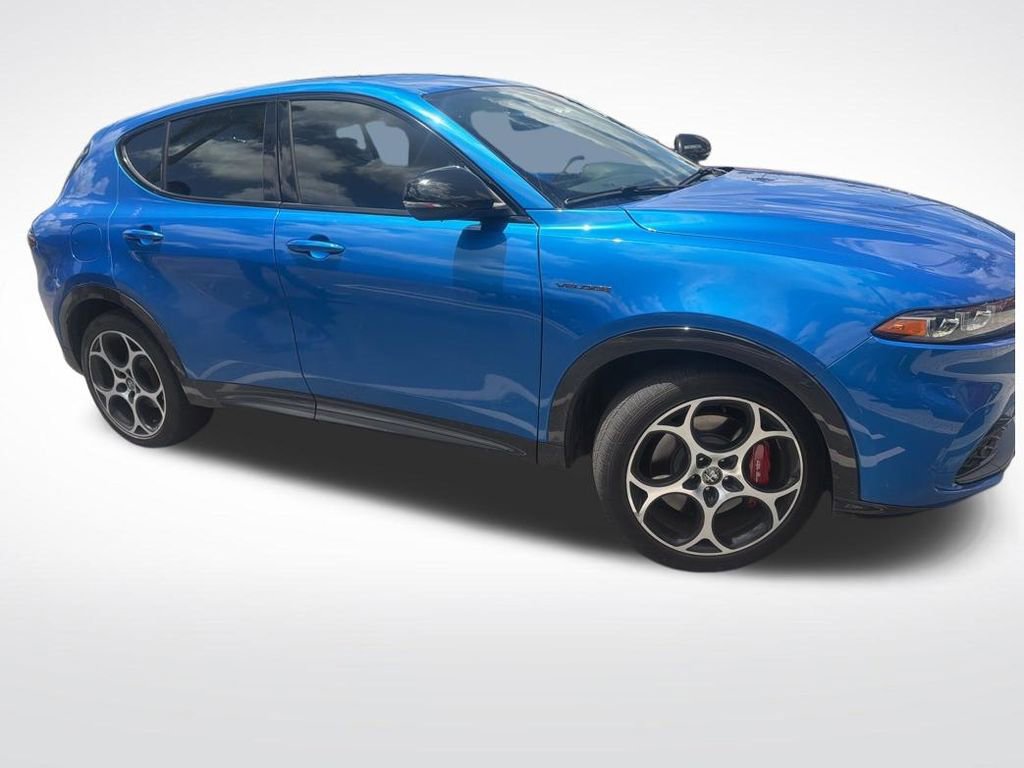 Used 2024 Alfa Romeo Tonale Veloce AWD/4WD image 2